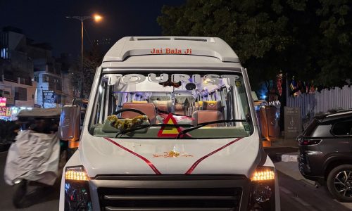 20 seater tempo traveller for large group and corporate outstation travel