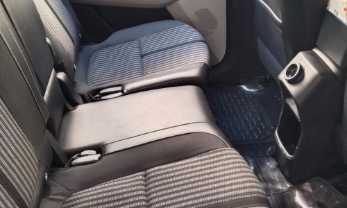 Kia Carens cab for family and group outstation travel