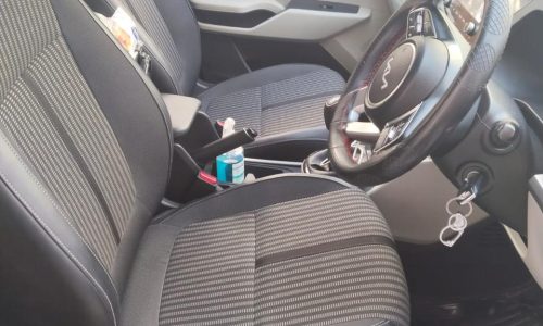 Kia Carens cab for family and group outstation travel